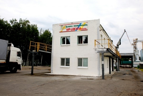 Климовичский комбинат хлебопродуктов каждые сутки принимает около 4 тыс. тонн зерна нового урожая