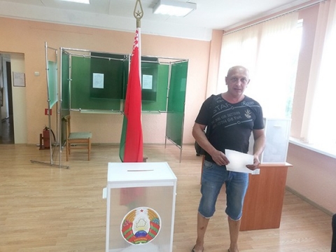 Климовчане голосуют на Студенческом участке № 8