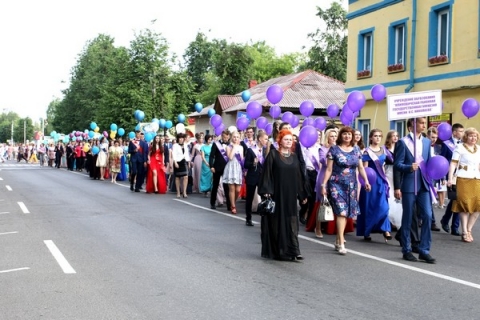 «В добрый путь взросления, будущее Беларуси!» 145 выпускников Климовщины простились со школой