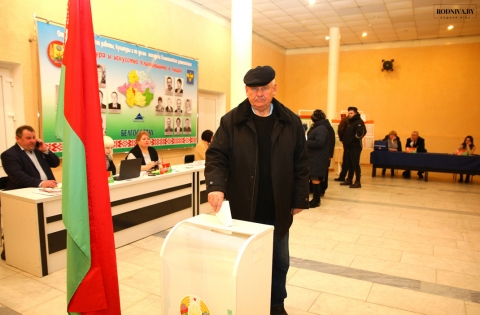 На Советском участке для голосования № 5 климовчане проявляют активность