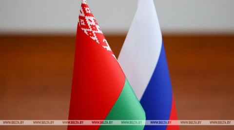 Лукашенко прибыл с визитом в Россию, в программе на сегодня — участие во II Евразийском экономическом форуме