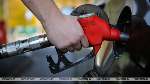 «Белнефтехим»: в Беларуси не будет резкого повышения цен на топливо