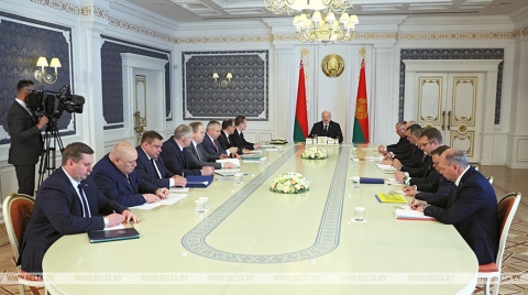 Лукашенко требует от нефтяников наращивать разведку и освоение новых месторождений