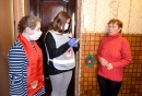 Волонтеры оказывают помощь пожилым климовчанам