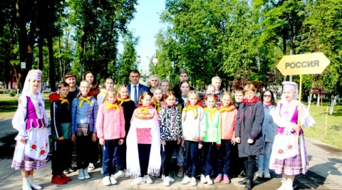 Первые участники фестиваля «Золотая пчелка» прибыли в Климовичи